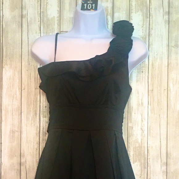 one shoulder lbd